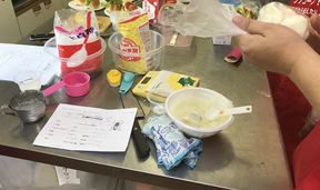 吉野コープ委員会 :ホウ酸だんご作り講習会