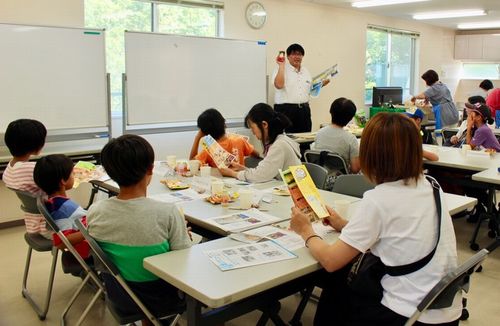 ならやまコープ委員会:“もやし”の食べ方・育て方を学びました