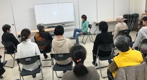 西の京コープ委員会:「大人の体操」みんなで気持ちよく身体を動かしました