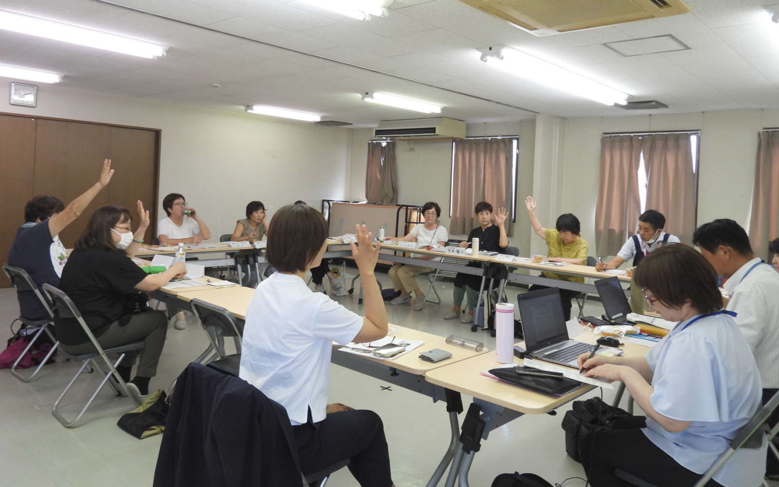 白熱した議論を交わして