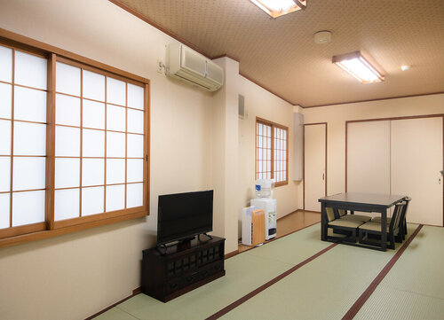 ペット葬待合室（画像F）.jpg
