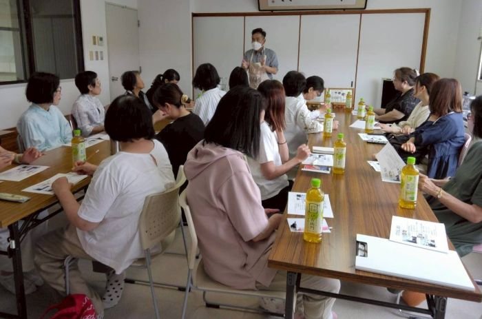6.23㈱若草食品見学画像1.jpg