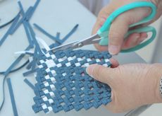 夏休み企画「紙バンドでコースターを作ろう！」を開催しました