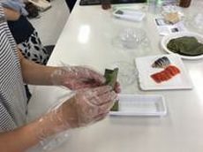 「柿の葉寿司＆くず餅手作り体験」を開催しました