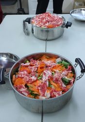 「コープの産直を知ろう！野菜と豚肉の鍋蒸し」を開催しました