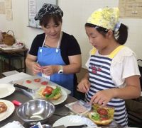 夏休み親子企画「（株）コモのクロワッサンでサンドイッチを作りましょう！」