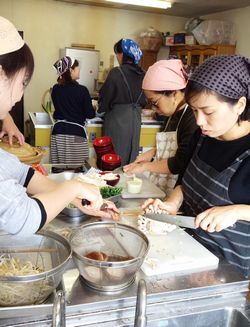 『コープ商品であったかお鍋の食べ比べ会』を開催しました