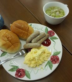夏休み子ども企画「タケダハム（株）ウインナー作り体験教室」を開催しました