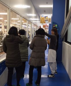 「やわらか剣先いかフライの(株)マルエス工場見学」に行ってきました