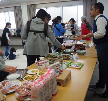 子育てママ向け試食・学習会をディアーズコープいこまにて開催しました