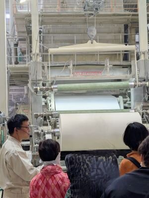 生駒東コープ委員会:トイレットペーパーの工場見学と学習