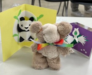 奈良西コープ委員会:夏休み親子企画 ぬいぐるみと立体カード作り
