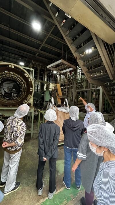 西大和コープ委員会:㈱川喜と大醤㈱の工場を見学しました