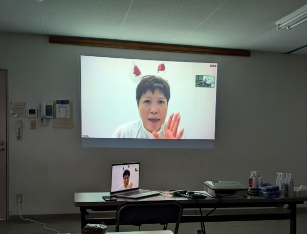 橿原南コープ委員会:オンラインで(株)ウィルミナの化粧品の学習会