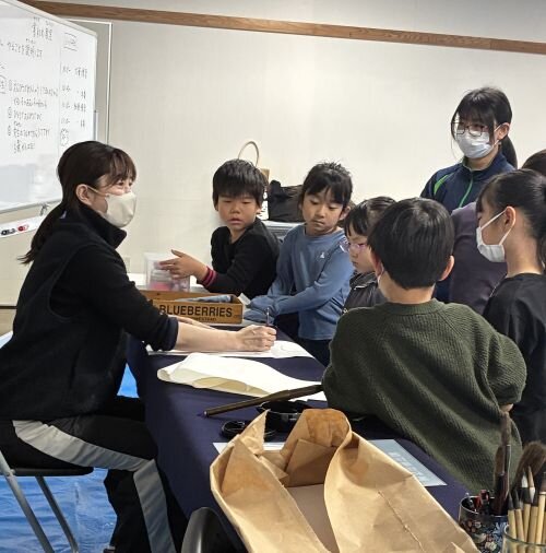奈良東コープ委員会：冬休み子ども企画「“書き初め”のための習字教室」
