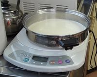 コープネット橿原北:「ならコープ国産かたぁ~い絹」の㈱椿き家の学習会