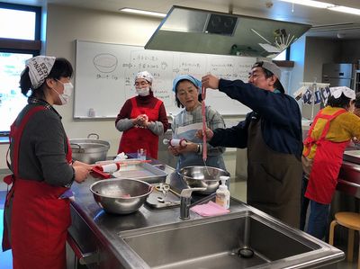 西大和コープ委員会:手作りウインナーde学習会&ランチをしました!