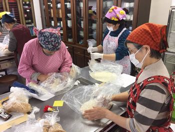 生駒北コープ委員会:みんなで手作りみそに挑戦しました