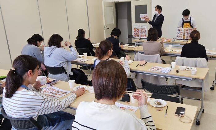 広陵コープ委員会:(株)ニッキーフーズの学習会 冷凍食品のこだわりを聞きました