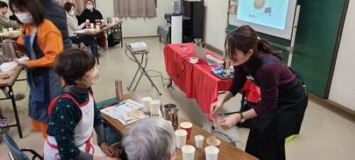 西大寺コープ委員会:小川珈琲(株)の学習会“美味しいコーヒーでほっとひと息”