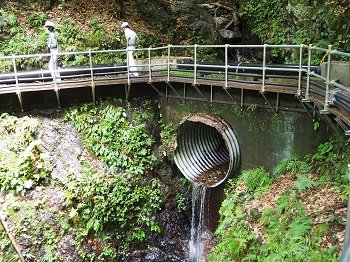 下北山村の小又川水力発電所を訪ねました