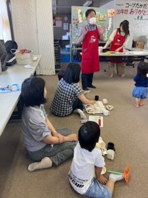 葛城コープ委員会:親子リトミックと電子レンジで簡単子育てメニュー