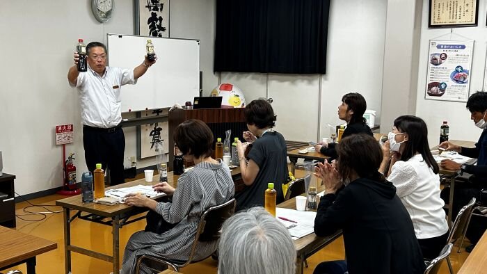 西大和コープ委員会:㈱川喜と大醤㈱の工場を見学しました