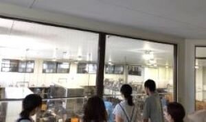 西大和コープ委員会:(株)若草食品の工場見学とこんにゃく作り体験
