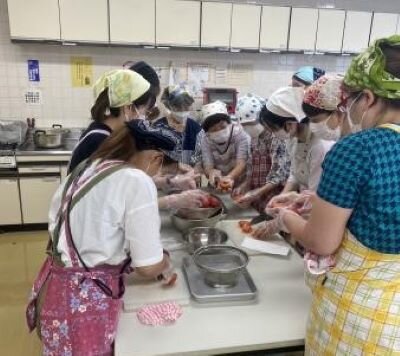 香芝西コープ委員会：治道(はるみち)トマトの見学とケチャップ作り