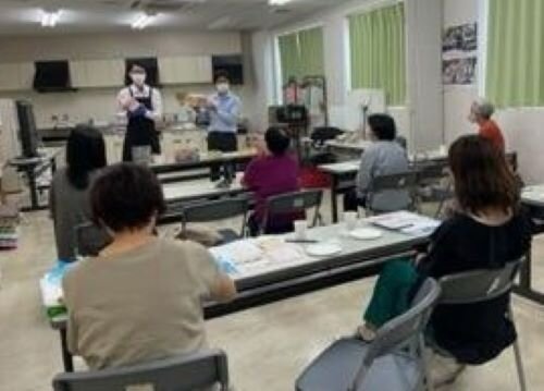 奈良西コープ委員会：フローベルの学習会　パンへのこだわりと愛情が伝わりました