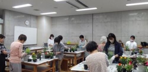 田原本コープ委員会:寄せ植えとコープクオリティ商品の試食学習会