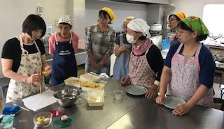 生駒東コープ委員会:本格和菓子“練り切り”作り体験