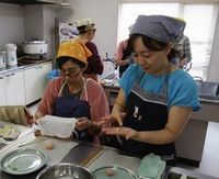 生駒東コープ委員会:本格和菓子“練り切り”作り体験