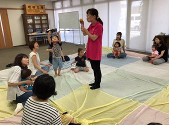 大宮コープ委員会:親子であそぼう♪楽しくミュージックケア♪