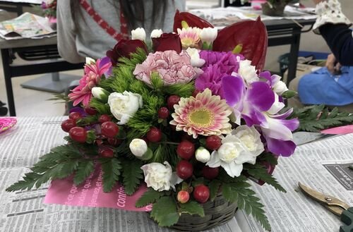ならやまコープ委員会:バレンタインのフラワーアレンジメント講習会
