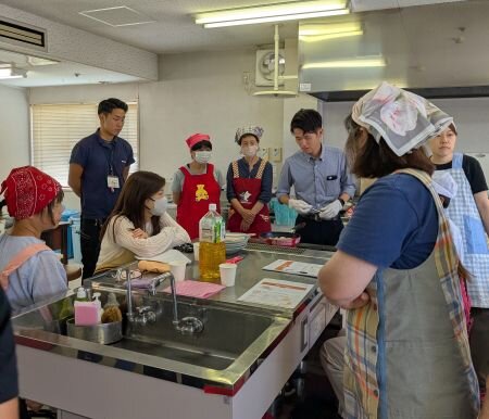 生駒東コープ委員会:夏休み企画 ㈱イートアンドフーズの学習会