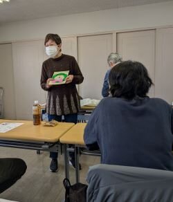 生駒東コープ委員会：おりがみボランティアによる「折り紙講習会”」