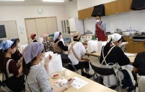 高田コープ委員会:㈱若草食品の学習会 こんにゃく作りを体験しました
