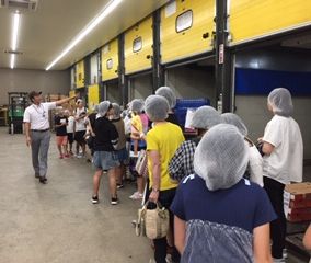 桜井西コープ委員会:夏休み企画♪ ㈱サミット神戸合同物産見学