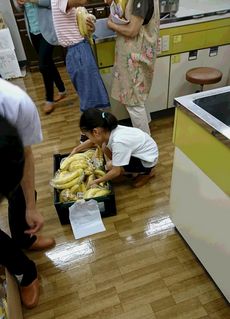 コープネット郡山西:親子企画!ANAフーズ(株)バナナの学習会を開催しました