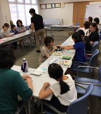 大宮コープ委員会:夏休み企画 天然石を使ってアクセサリーを作りました♪