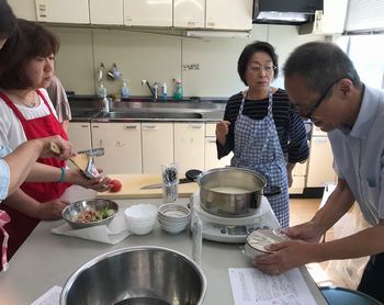 コープネット高田東:豆腐“かた~い絹”の椿き家学習会
