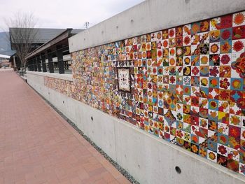みやぎ生協:「女川スペインタイルを地域の産業・文化として根付かせたい」 NPO法人みなとまちセラミカ工房