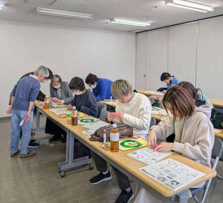 生駒東コープ委員会：おりがみボランティアによる「折り紙講習会”」