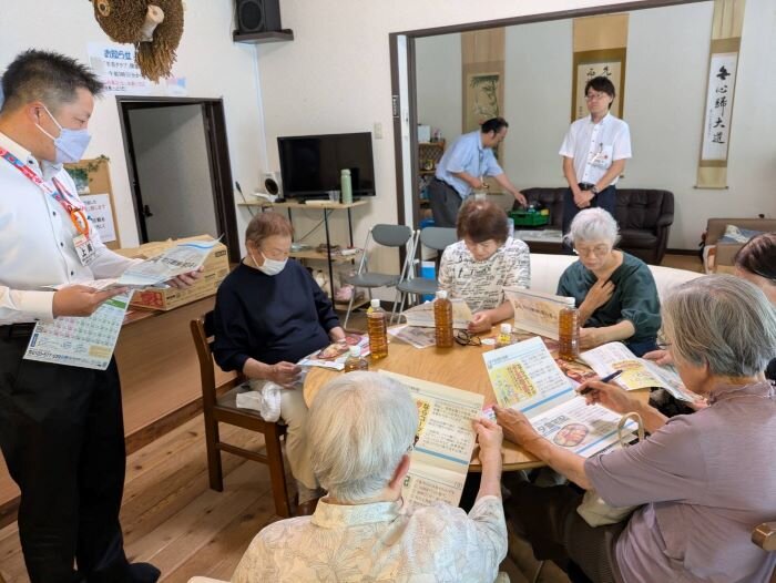 吉野コープ委員会:夕食宅配の試食学習会を開催しました