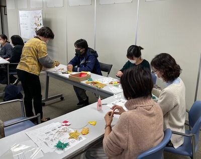 大宮コープ委員会:おりがみ講習会“クリスマス★ガーランド作り”