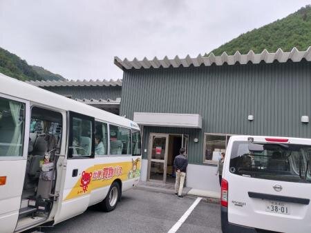 葛城コープ委員会: ㈱ハートフルコープよしのでレタスと水の工場見学をしました