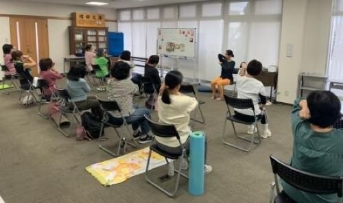 大宮コープ委員会:~椅子も使って~ スッキリ!ヨガ