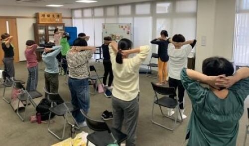 大宮コープ委員会:~椅子も使って~ スッキリ!ヨガ