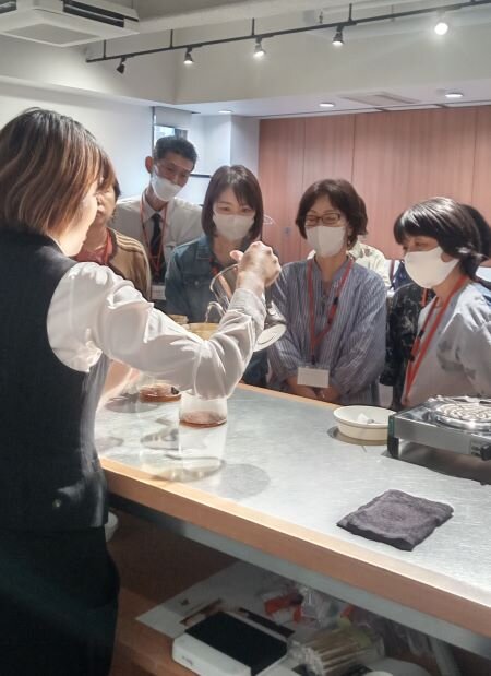 生駒東コープ委員会：小川珈琲(株)本店で美味しいコーヒーの淹れ方学習会